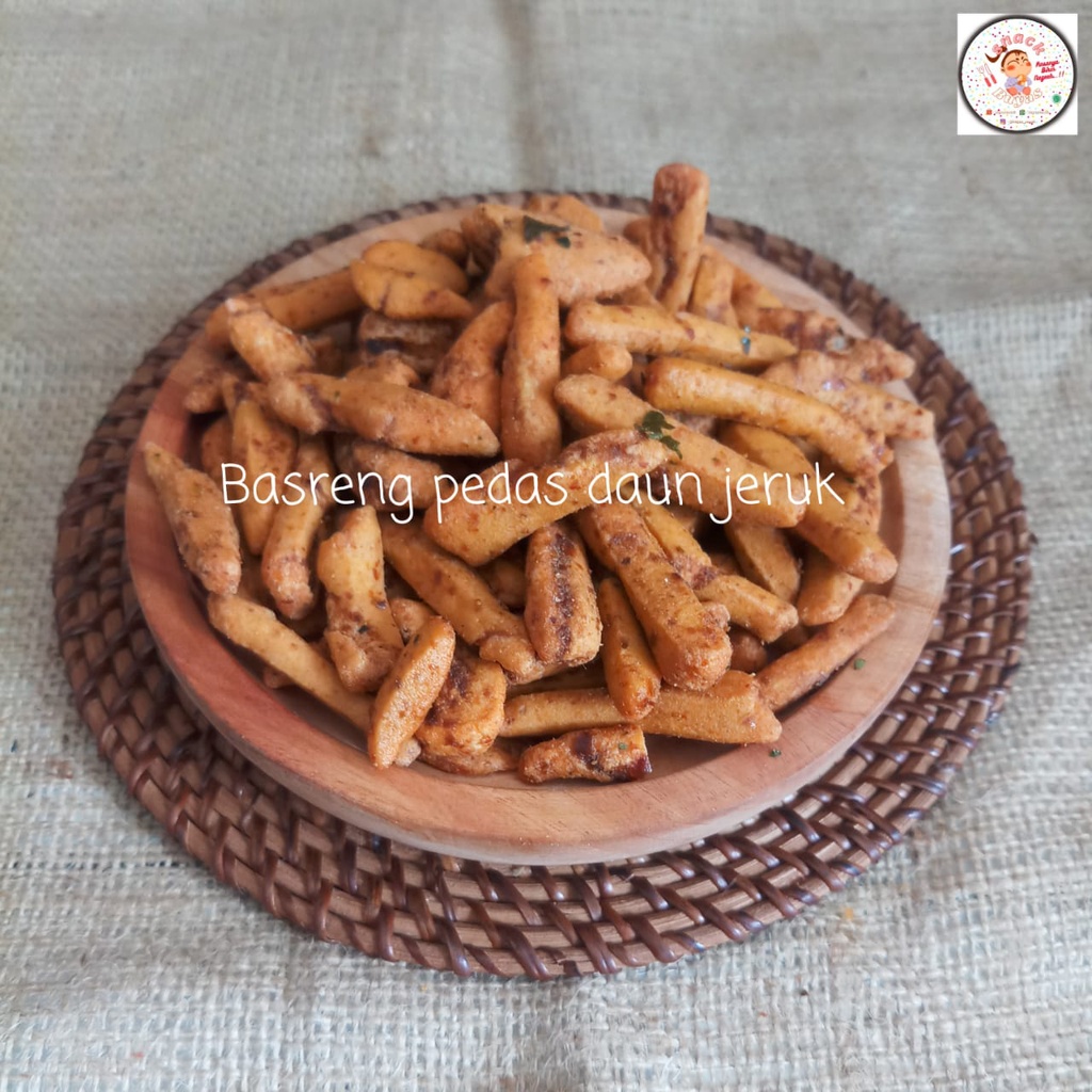 

Basreng/Bakso goreng/Basreng pedas stik daun jeruk kemasan 130 gr