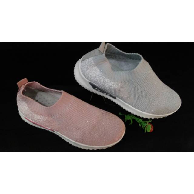 Sepatu wanita iora merah muda/abu muda