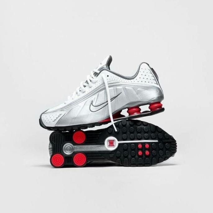 Nike Shox R4 White Metalic Silver Sneakers For Man Premium Original