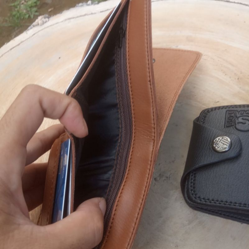 Dompet Pria Kulit Sintetis Levi's 501  Murah Model Kancing-4