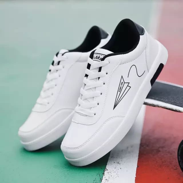 sneakers sepatu pria terlaris!!Sepatu Sneakers Remaja Pria Import Sepatu Sneakers Pria Style Cassuals (Zhira store)Spatu  Snakers|Sepatu pria |Sepatu Pria Trend