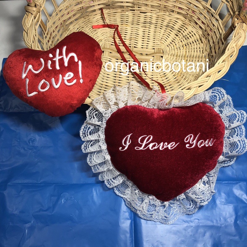 Bantal LOVE 1 SET atau Per PIECE Besar/Kecil. Tulisan Love Bisa untuk Dekorasi. Imported Australia.