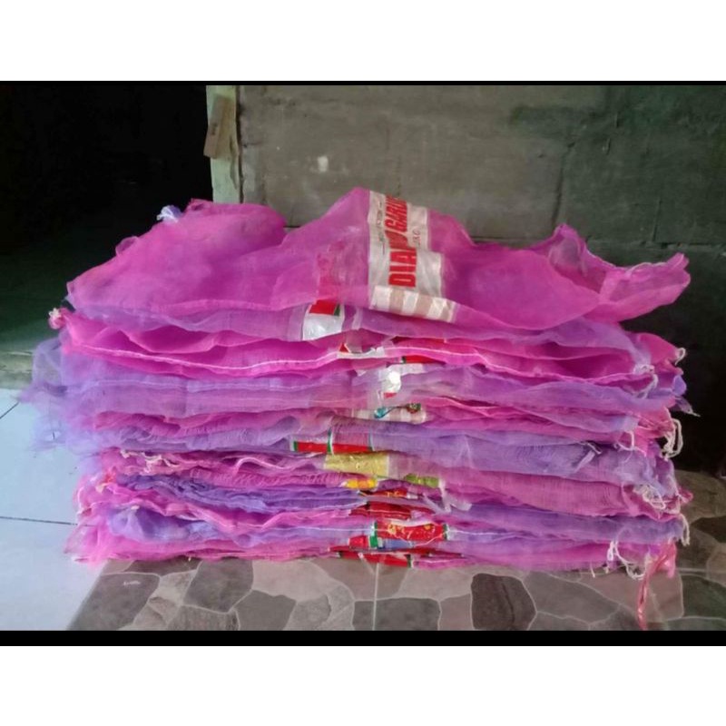 karung bekas (buah/pembungkus kelengkeng)