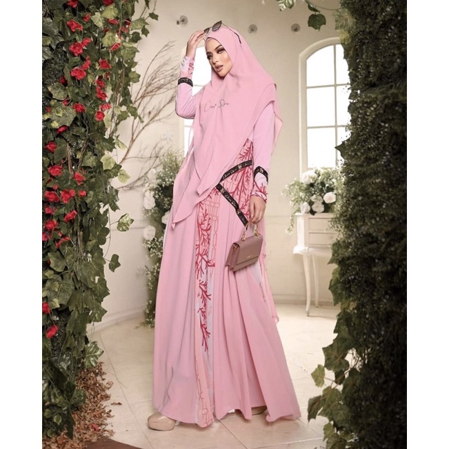 Dahlia set by Viendra Syari