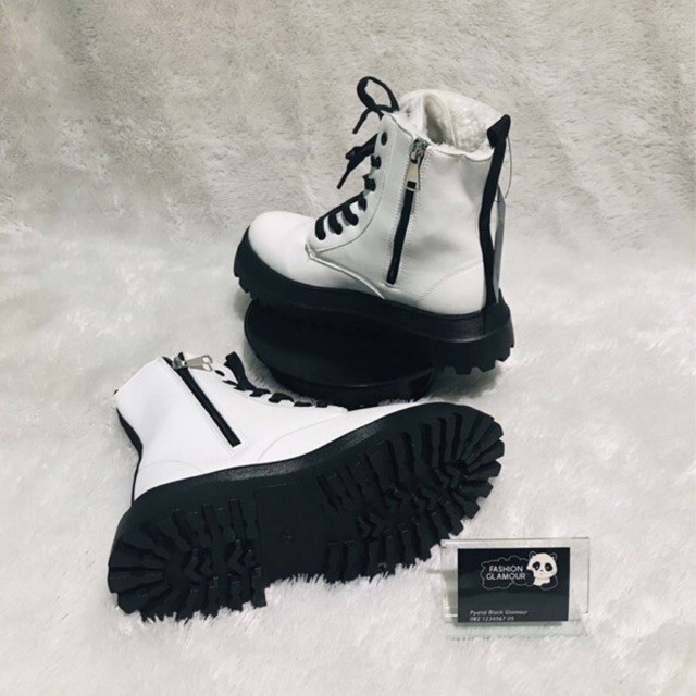 BT32 SEPATU BOOTS IMPORT MARTIN WANITA KOREA BTS BRITISH INGGRIS WHITE VELVET