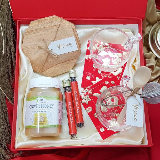 

Hampers Imlek 'A Bee Fortune Box' Toko.Cala1234