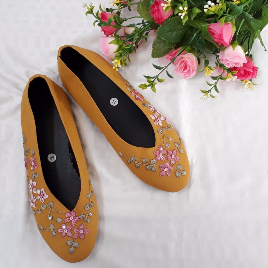 Sepatu Sulam Kuning Etnik Motif Bunga Pojok Size 36 42 Shopee