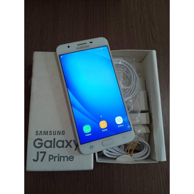 Jual handphone Samsung galaxy J7 Ram 3/32GB hp second berkualitas