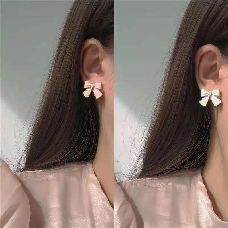 Anting Stud Desain Pita Bahan Plastik Warna Solid Gaya Korea Untuk Wanita