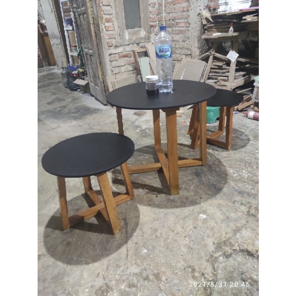 Meja Teras / Meja Cafe Besar / Meja Tamu Bulat Minimalis