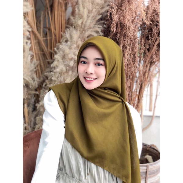 PARIS VOAL by dippew-Olive