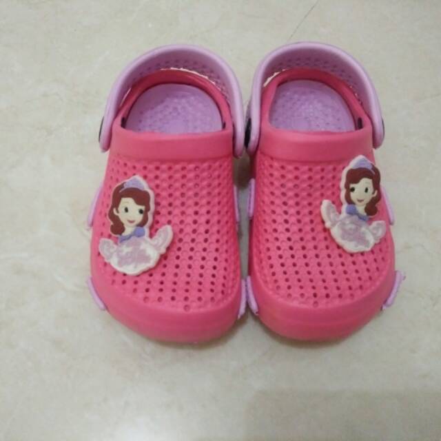 PRELOVED sepatu Disney ( Princess Sofia)
