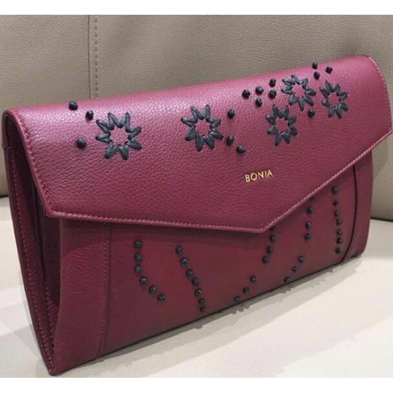 clutch bonia preloved