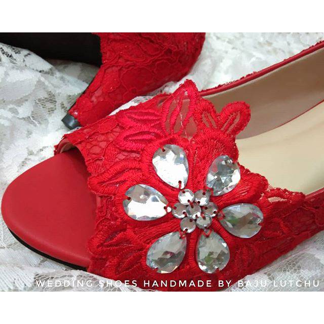 Sepatu wedding full brukat merah red open toe