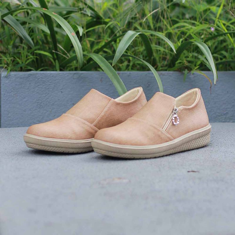 Original - Sepatu Wanita Slip On Cewek Casual Kasual Distro Terbaru