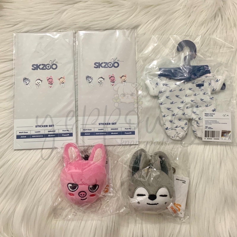 SKZOO OH 애 Goods Keyring Dwaekki Outfit White Sticker SET