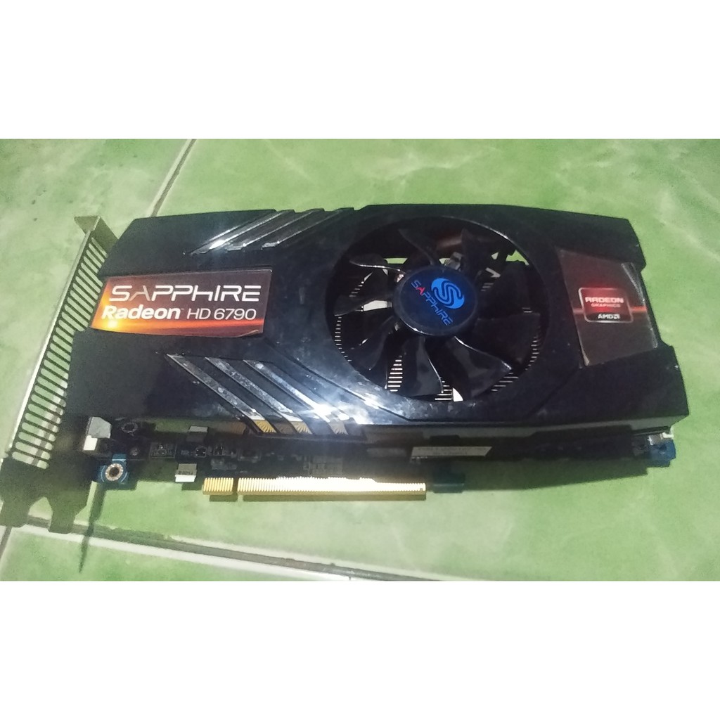 Sapphire HD6790 AMD ATI Radeon minus