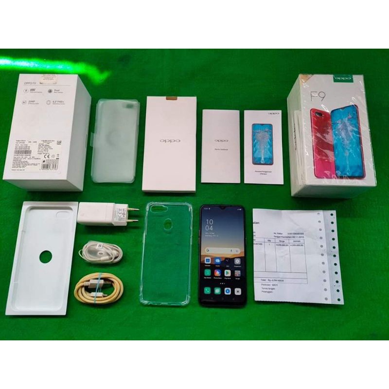 Oppo F9 4/64 Ungu bekas (second)