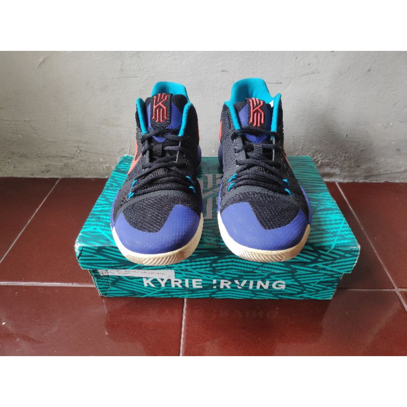 Sepatu Basket Nike Kyrie 3 Kyrachi Light Original