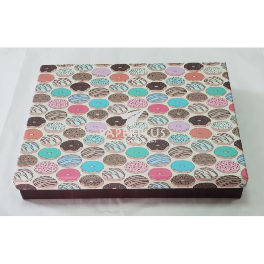 

Kotak Kado / Kotak Hadiah / Gift Box Pakaian B / Motif Donat
