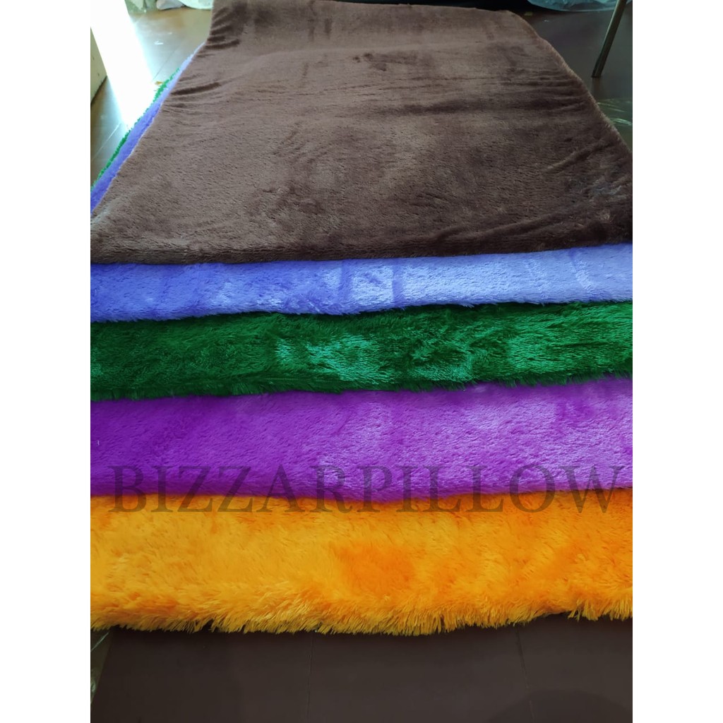 Bizzarpillow Karpet Bulu Rasfur Ukuran 100x150cm tebal 2cm BZ279