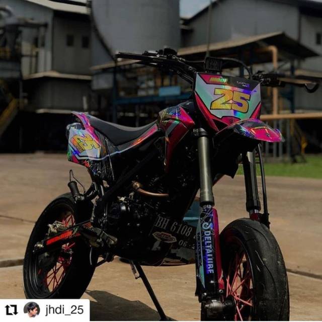 DECAL KLX D-TRACKER HOLOGRAM NOMOR CUTTING