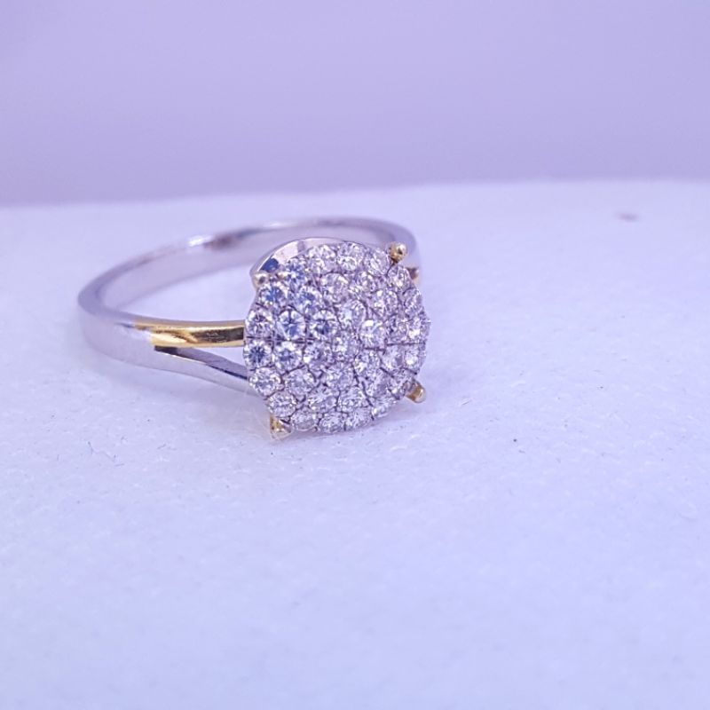 Cincin emas berlian Eropa Natural