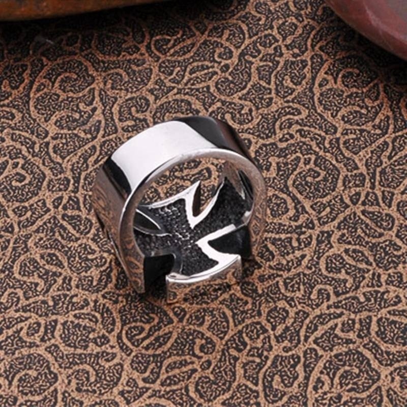 Cincin Biker Gaya Vintage Gothic