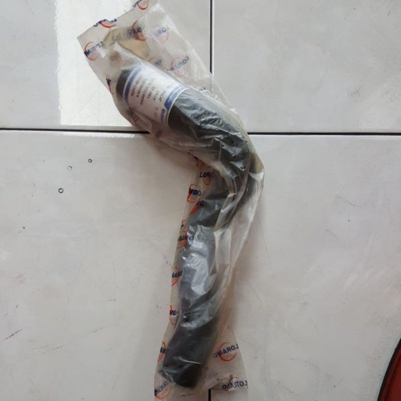 Selang Radiator Panther 2.3 Atas. TBR52. Selang Radiator atas Panther TBR52