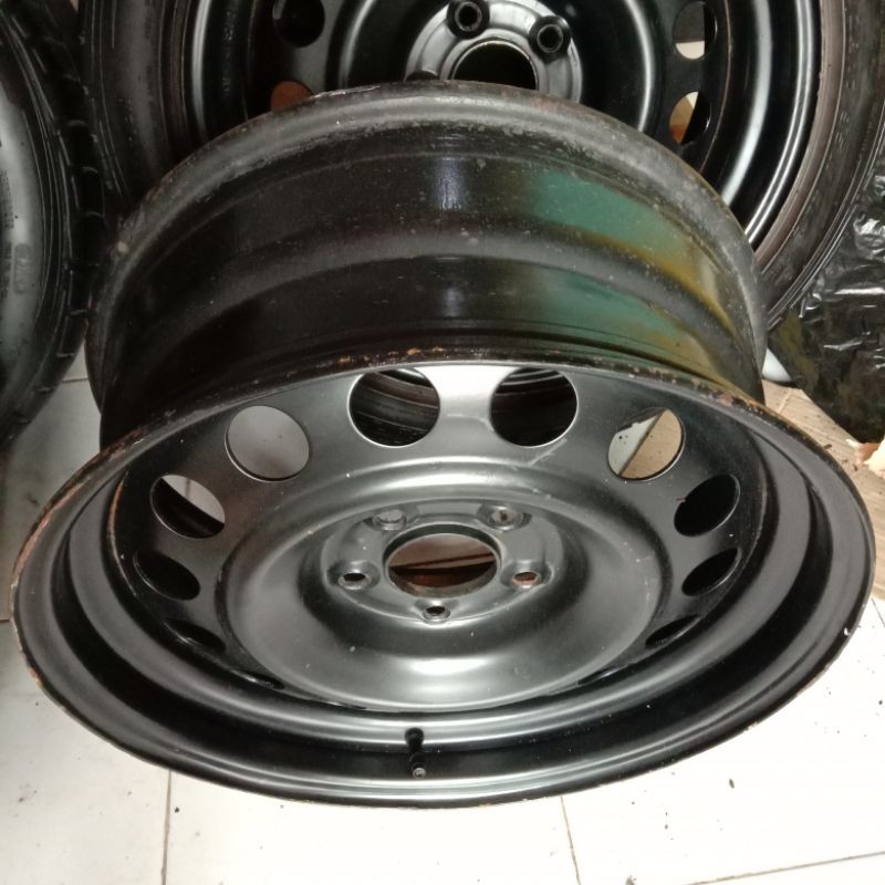 1pcs Velg kaleng cadangan Ring 17 5x114  hyundai tuscon Bekas - Kijang innova Rush terios Grandmax