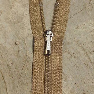 Resleting YKK 17 cm Krem