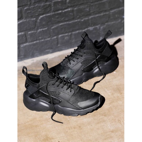 Nike Air Huarache Run Ultra &quot;Triple Black&quot; (1)