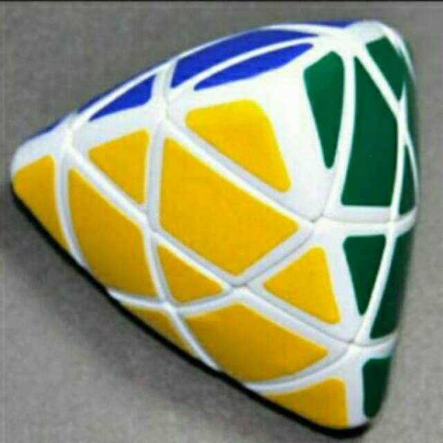 Rubik Piramid Bacang