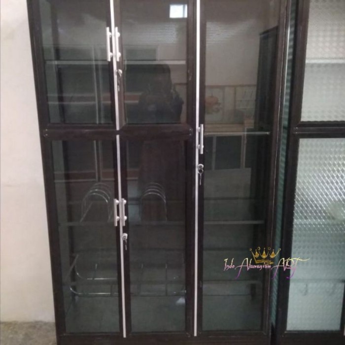Lemari Dapur Lemari Rak Piring Besar Minimalis Pintu 3 Alumunium Kaca