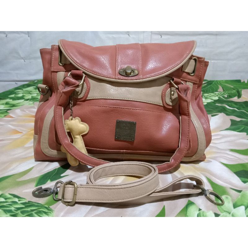 TAS PRELOVED TAS WANITA SALEM KEREN TAS  WANITA KEREN