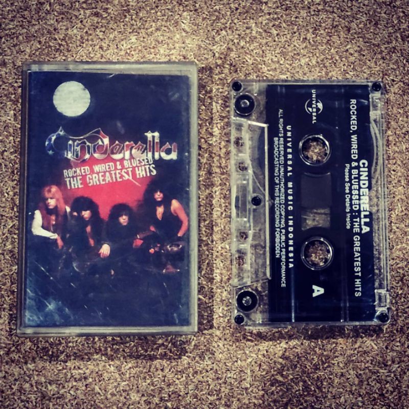 Kaset Pita Cinderella - The Greatest Hits