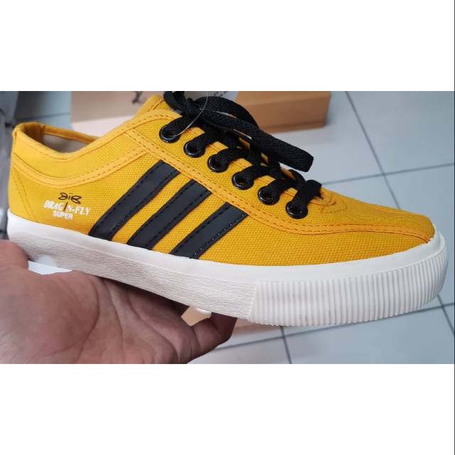 SEPATU CAPUNG DRAGONFLY YELLOW