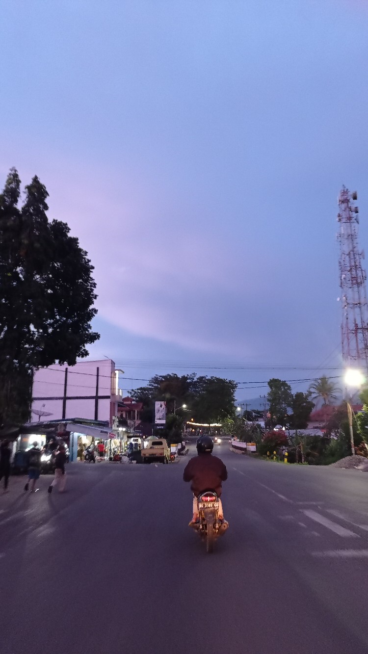 Pisau Buah/pisau Dapur Tajam Murah /merah