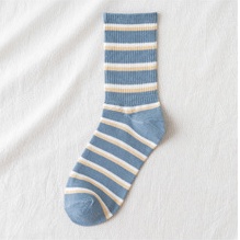 ⭐️𝐈𝐇𝐒 𝟔𝟏𝟎⭐️Kaos Kaki Pria Wanita Panjang Setinggi Betis Motif Catur New Fashion Korean Style Socks-Biru Garis