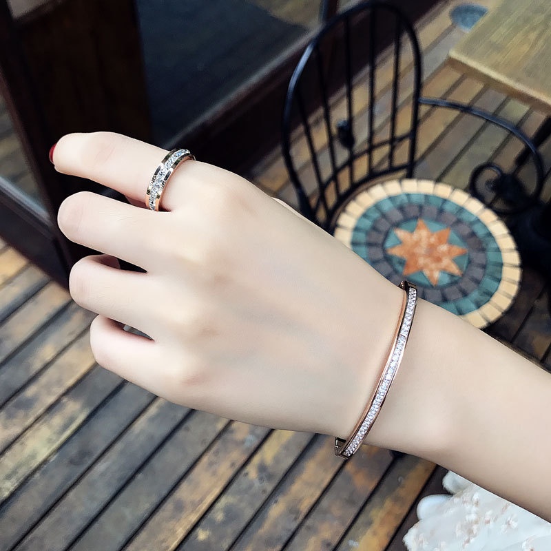 Gelang GL19 Stainless Steel / Titanium Premium Fashion Wanita Gelang Unik Lucu Keren Bagus Banget / Deluna/BB