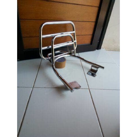 Aksesoris motor scoopy - backrack scoopy new 2017