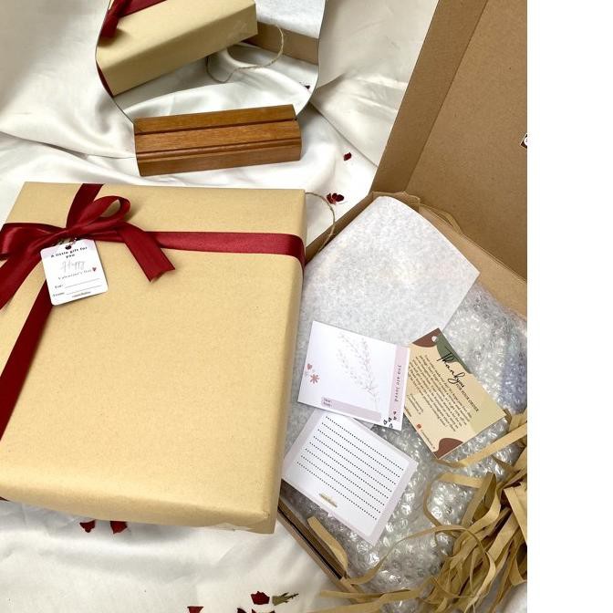 

WI8@5S Tren .Gift Box Aesthetic Mirror Hampers I Kado Ulang Tahun Wisuda Kado Nikah,,,!