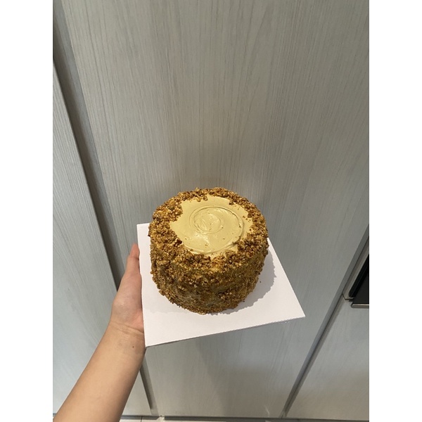 Premium Classic Cake / Mocha Nougat / Round Shaped