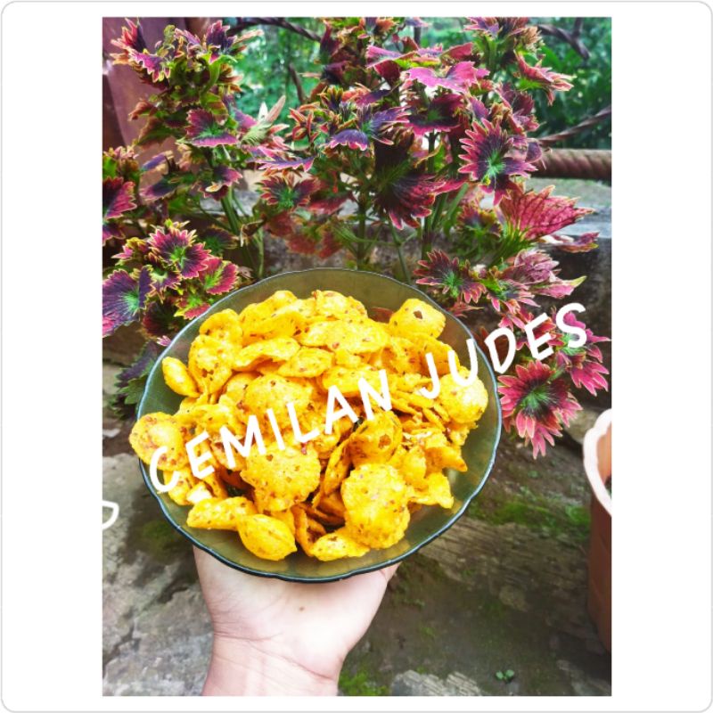 

Comring mini comro kering extra pedas daun jeruk 1 kg