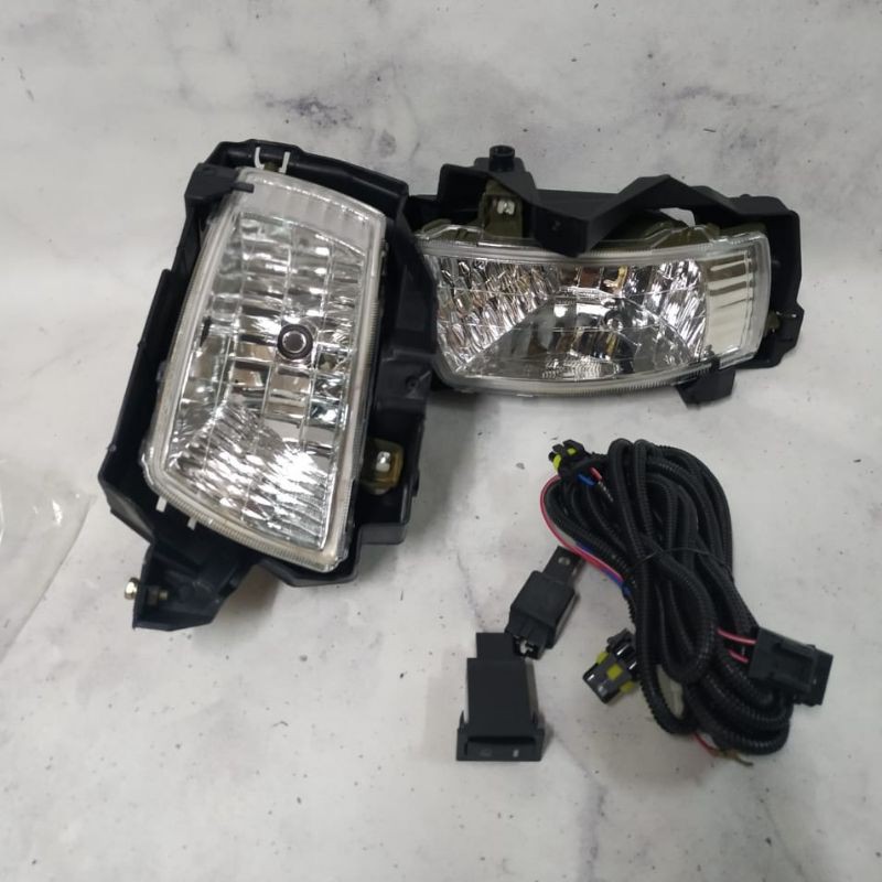 lampu bemper/ lampu kabut innova 2005- 2008