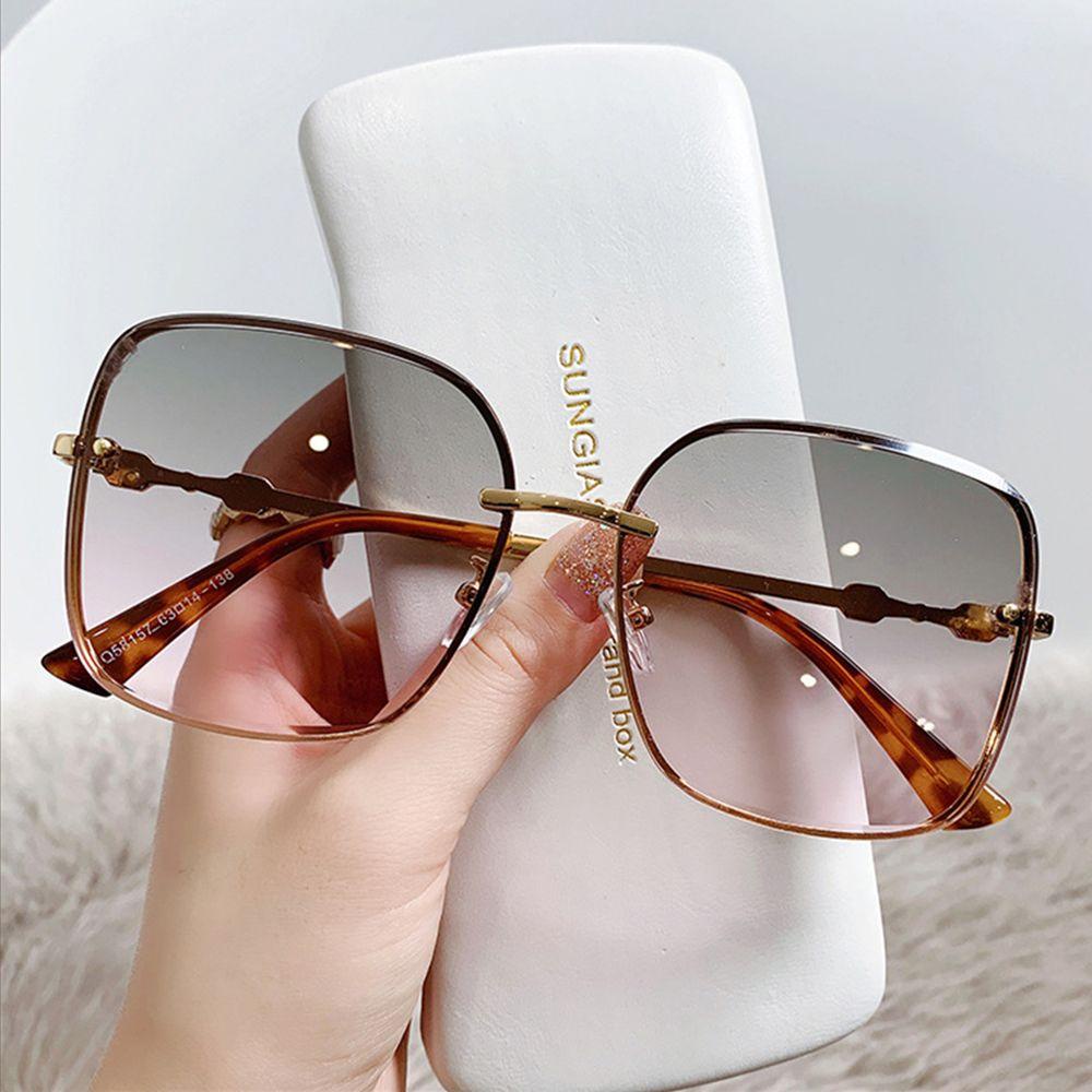 Lily Brown Kacamata Hitam Wanita UV400 Vintage Square Sun Glasses