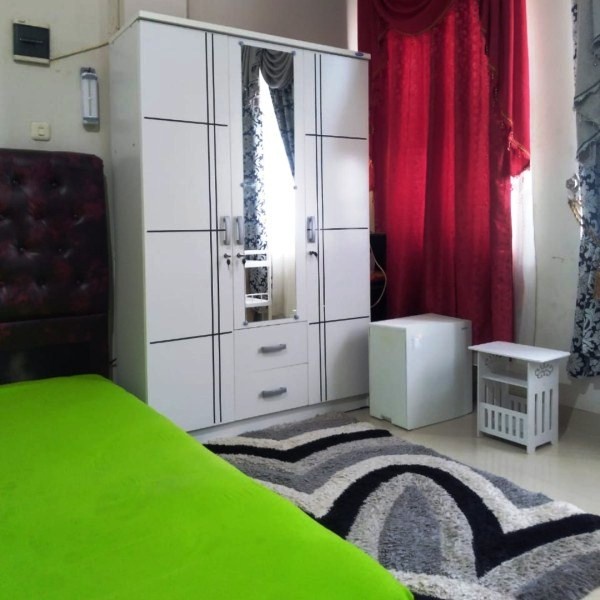 Lemari pakaian 3 pintu arlida type llbp putih