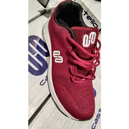 SEPATU SNEAKERS PRIA CASTELLO