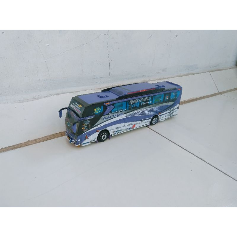 miniatur papercraft bus skala 50 sjm trans ratu maher