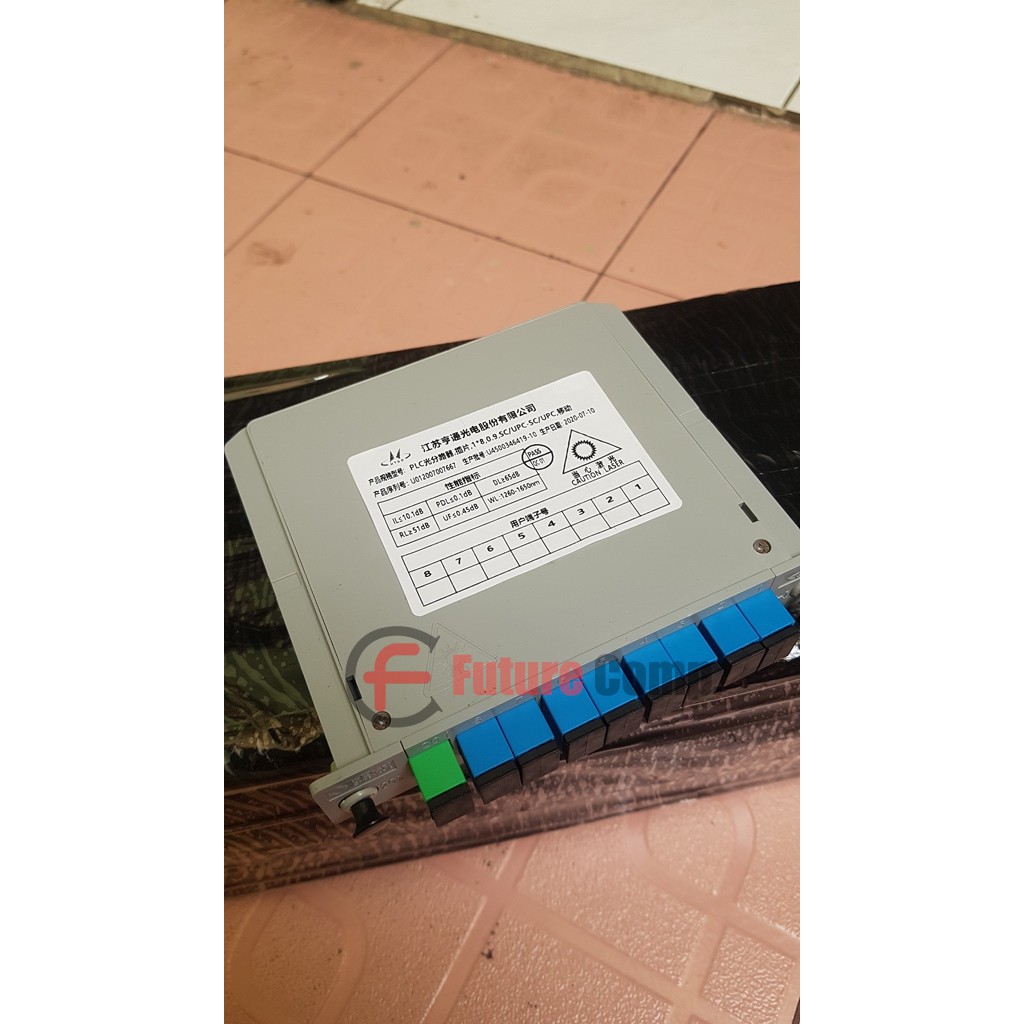 FIBER SPLITTER WITH BOX 1X8 SC/UPC